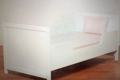Selling: Toddler bed