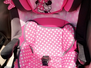 Selling: Minnie mouse booster/car seat
