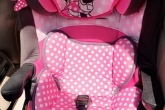 Selling: Minnie mouse booster/car seat