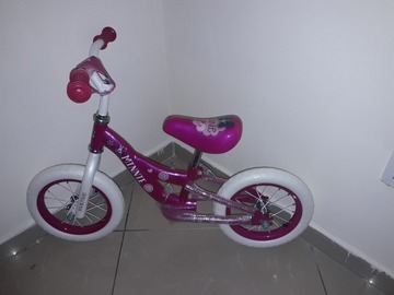 Selling: Balance bike