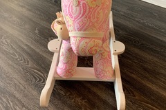 Selling: Rocking horse 