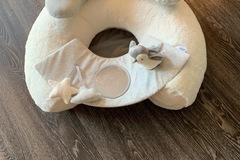Selling: Mamas & Papas sit & Play