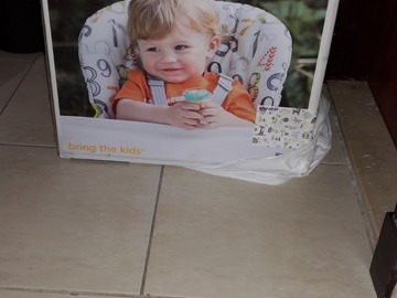 Selling: Feeding high chair