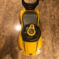 Selling: Deluxe ride on car