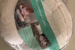 Selling: Mothercare breastfeeding pillow 