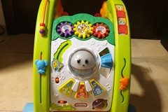 Selling: Baby walking assistant