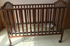 Selling: Crib