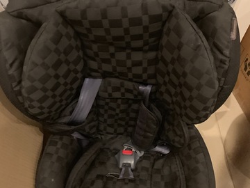 Selling: Car seat