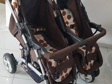 Selling: Twin baby stroller 