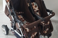 Selling: Twin baby stroller 