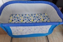 Selling: Juniors next to me baby crib