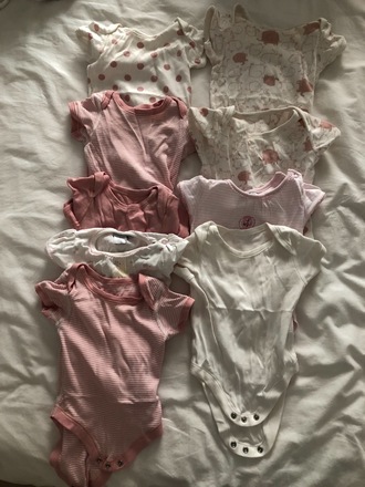 Bodysuits, hats, bibs, socks and underwear 