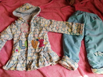 Selling: Winter hoodie and pants set