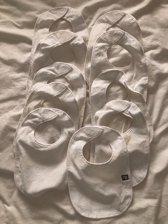 Bodysuits, hats, bibs, socks and underwear 