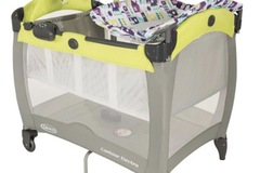 Selling: Graco travel cot 
