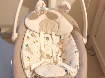 Selling: Joie Serina 2 in 1 Little World Soother & Swing