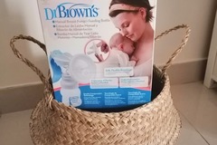 Selling: Dr Brown's Manual Breast Pump Set