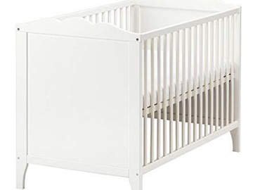 Selling:  Excellent baby bed  with a healthy mattress