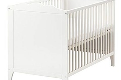 Selling:  Excellent baby bed  with a healthy mattress