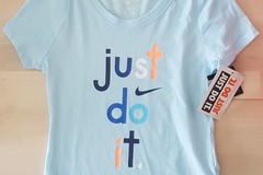Selling: Nike Girls Tee 6-7 yrs (brand new w/tag)