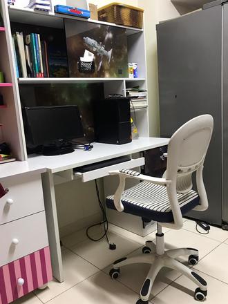 Children’s study table (boy) with chair