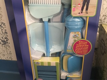 Selling: Cleaning set from toys r us NEW