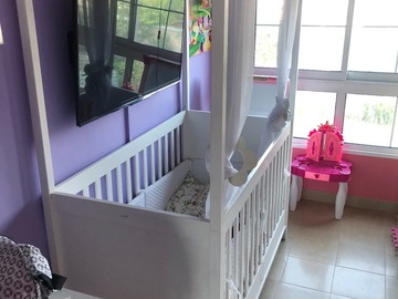 Selling: Theophile and Patachou 4 post crib 