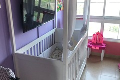 Selling: Theophile and Patachou 4 post crib 