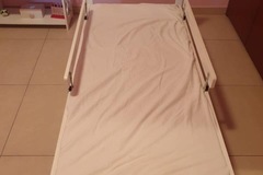 Selling: Toddler bed + mattress 