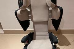 Selling: Concord transformer XT carseat(Up to 12 years)