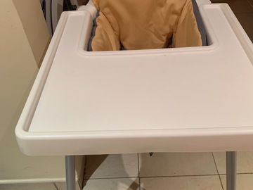 Selling: Baby chair w cushion 