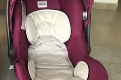 Selling: Inglesina Baby Car Seat with Base (Italian)