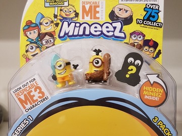 Selling: 3 Small Minion Characters (secret one inside)