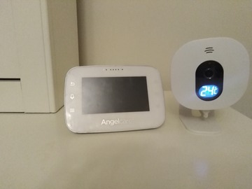 Selling: Baby monitor 