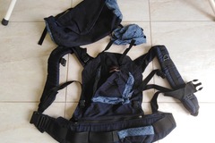 Selling: Baby carry pouch 