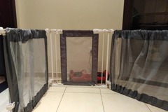 Selling: Baby gate 