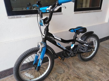 Selling: Boys bicycle 