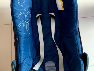 Selling: maxi cosi car seat