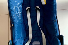 Selling: maxi cosi car seat