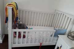 Selling: Pottery Barn 4in1 convertible crib