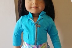 Selling: American girl doll 
