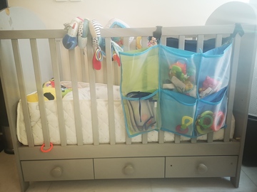 Selling: Baby cot and baby nest 