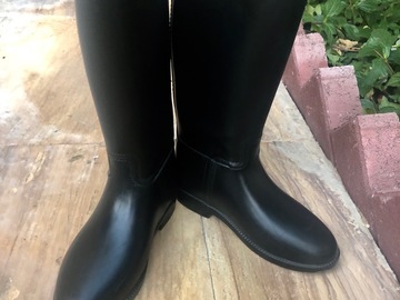 Selling: Children horse riding boots sizeEUR33