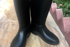 Selling: Children horse riding boots sizeEUR33