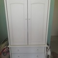 Selling: Children's wardrobe 