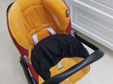 Selling:  Car seat 