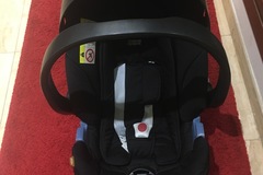 Selling: Mamas and papas car seat