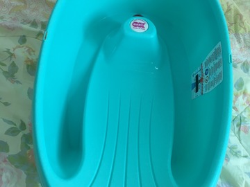 Selling: Bath tub