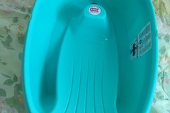 Selling: Bath tub