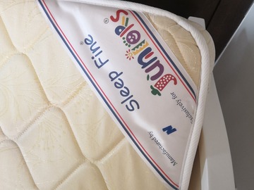 Selling: Kids bed